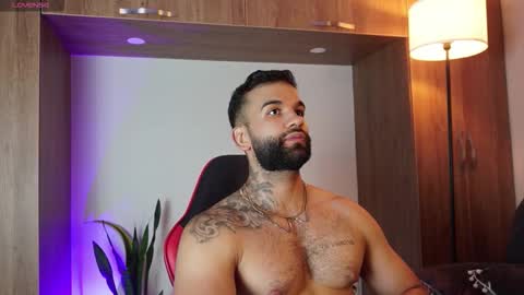 Mark online show from November 10, 2025, 12:09 am