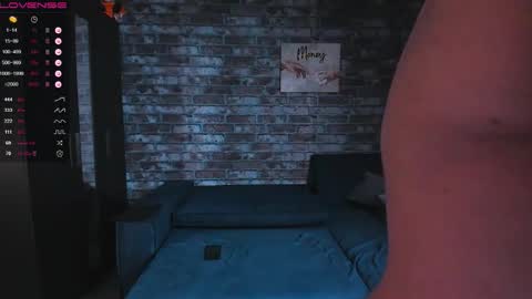 Snapshot of mark_normal chatting on November 4, 2025, 3:49 am Mark online show from November 4, 2025, 3:49 am