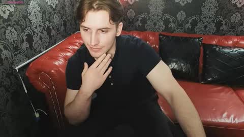 Snapshot of mark_yeti chatting on November 12, 2025, 1:00 pm Mark online show from November 12, 2025, 1:00 pm