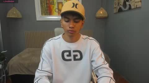 Snapshot of markbowie chatting on September 20, 2025, 11:44 am markbowie online show from September 20, 2025, 11:44 am