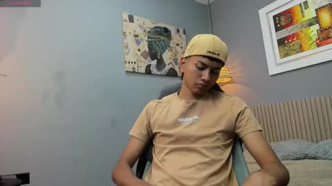 Snapshot of markbowie chatting on October 7, 2025, 12:02 pm markbowie online show from October 7, 2025, 12:02 pm