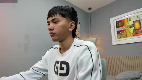 Snapshot of markbowie chatting on October 8, 2025, 11:30 am markbowie online show from October 8, 2025, 11:30 am