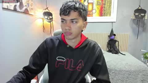 Snapshot of markbowie chatting on November 5, 2025, 11:32 am markbowie online show from November 5, 2025, 11:32 am