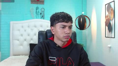 Snapshot of markbowie chatting on November 9, 2025, 12:36 pm markbowie online show from November 9, 2025, 12:36 pm