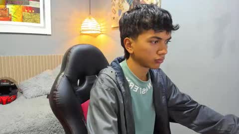 Snapshot of markbowie chatting on November 18, 2025, 11:47 am markbowie online show from November 18, 2025, 11:47 am