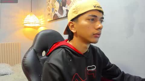 Snapshot of markbowie chatting on November 23, 2025, 12:27 pm markbowie online show from November 23, 2025, 12:27 pm