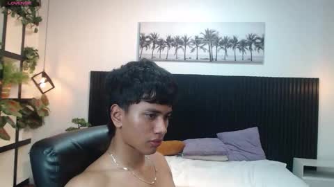 Snapshot of markbowie chatting on November 30, 2025, 12:14 am markbowie online show from November 30, 2025, 12:14 am