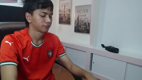 Snapshot of markbowie chatting on November 30, 2025, 2:21 pm markbowie online show from November 30, 2025, 2:21 pm