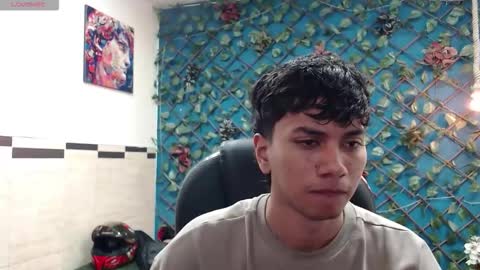 Snapshot of markbowie chatting on December 18, 2025, 12:44 pm markbowie online show from December 18, 2025, 12:44 pm