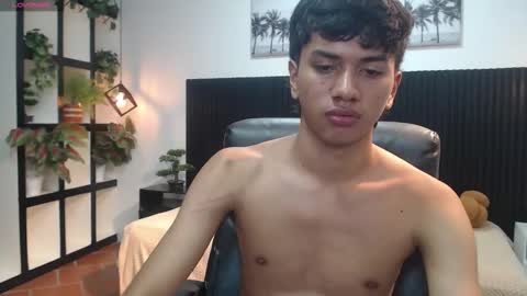 Snapshot of markbowie chatting on December 19, 2025, 9:55 pm markbowie online show from December 19, 2025, 9:55 pm