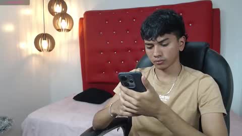 Snapshot of markbowie chatting on December 21, 2025, 6:15 pm markbowie online show from December 21, 2025, 6:15 pm