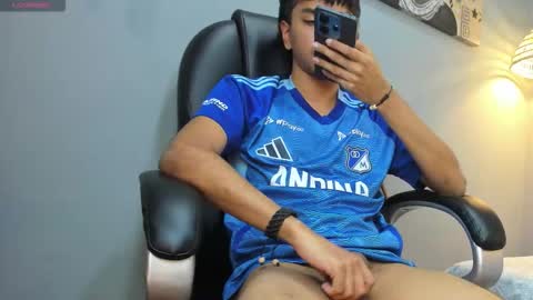 Snapshot of markbowie chatting on January 17, 2026, 1:38 pm markbowie online show from January 17, 2026, 1:38 pm