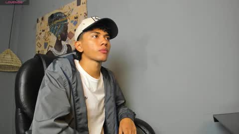 Snapshot of markbowie chatting on February 7, 2026, 1:59 pm markbowie online show from February 7, 2026, 1:59 pm