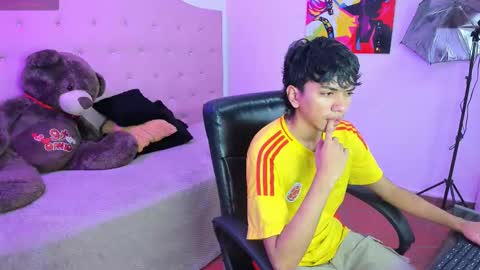 Snapshot of markbowie chatting on March 1, 2026, 3:25 pm markbowie online show from March 1, 2026, 3:25 pm