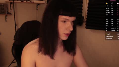 Mark online show from March 1, 2025, 4:11 pm