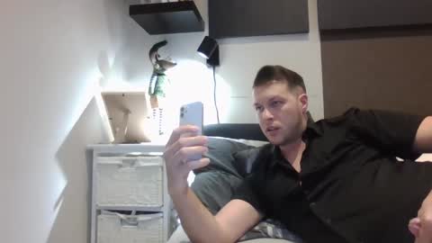 Snapshot of markster9696 chatting on February 18, 2025, 7:09 pm markster9696 online show from February 18, 2025, 7:09 pm