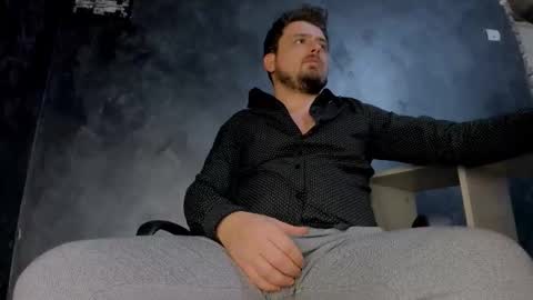 Snapshot of markwaynescr chatting on February 21, 2026, 12:00 am MARK online show from February 21, 2026, 12:00 am