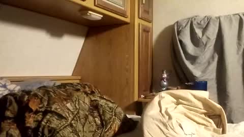 markymark101825061 online show from December 18, 2025, 5:13 am