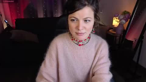 Snapshot of marla_bri chatting on November 25, 2025, 1:22 pm Marla online show from November 25, 2025, 1:22 pm