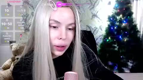 Snapshot of marmalade_fox chatting on January 4, 2025, 9:32 am Marmalade Fox online show from January 4, 2025, 9:32 am