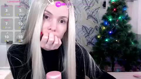 Snapshot of marmalade_fox chatting on January 14, 2025, 6:34 am Marmalade Fox online show from January 14, 2025, 6:34 am