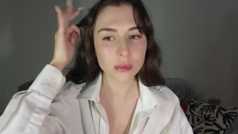 Mary online show from November 26, 2025, 3:02 pm