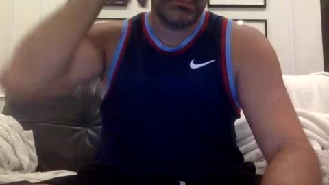Snapshot of married_bro chatting on June 17, 2026, 2:03 am married_bro online show from June 17, 2026, 2:03 am