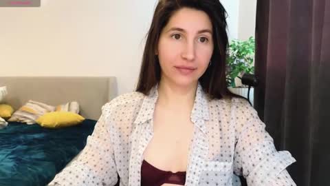 marrycolins online show from February 25, 2026, 2:43 am