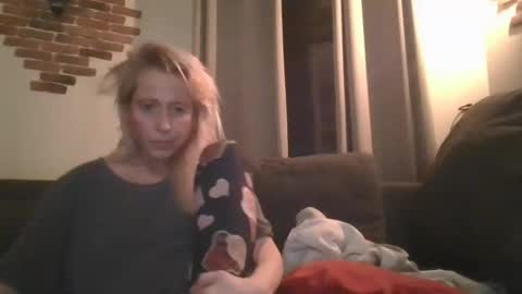 Snapshot of marrygorund chatting on February 3, 2025, 2:25 am MaryGoRound online show from February 3, 2025, 2:25 am