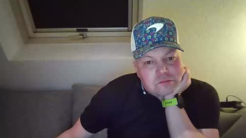 mars0481 online show from December 15, 2024, 4:59 pm