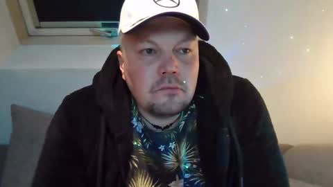 mars0481 online show from December 2, 2025, 11:00 pm