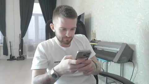 Snapshot of marselle_looker chatting on November 28, 2025, 11:35 am Marselle online show from November 28, 2025, 11:35 am