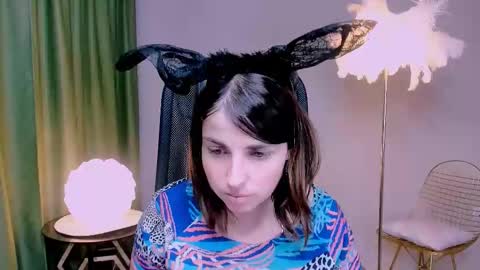 martaedams online show from November 28, 2025, 6:27 am