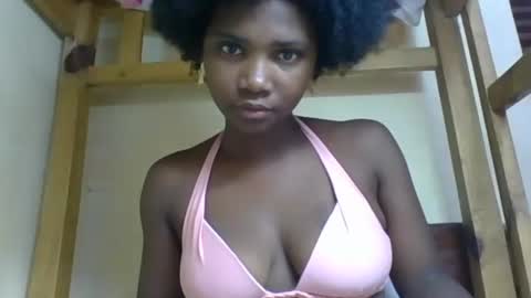 Snapshot of marthela chatting on November 16, 2025, 12:11 pm martha online show from November 16, 2025, 12:11 pm