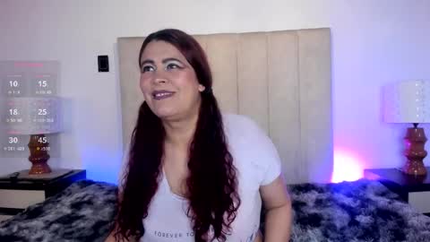 Marthina  online show from February 3, 2026, 12:10 pm