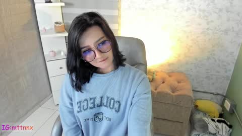 Snapshot of martiiinaa_ chatting on December 4, 2024, 10:08 pm Martina online show from December 4, 2024, 10:08 pm