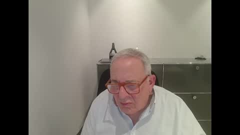 martin_1947 online show from January 6, 2025, 8:28 pm