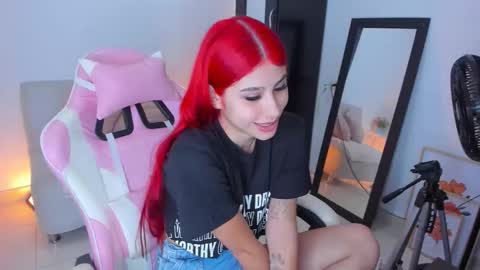 Snapshot of martina_cute7 chatting on January 6, 2026, 11:29 pm Martina online show from January 6, 2026, 11:29 pm