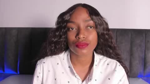 Laura online show from March 1, 2025, 10:42 pm