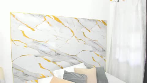 Martina  online show from February 19, 2025, 12:33 pm