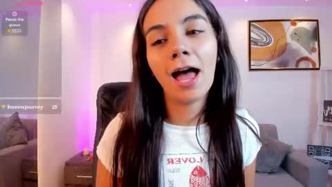 Snapshot of martina_mancinii chatting on June 22, 2026, 1:08 pm Martina online show from June 22, 2026, 1:08 pm