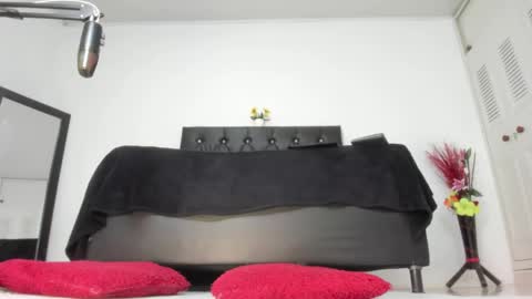 Martina online show from May 15, 2026, 11:45 pm