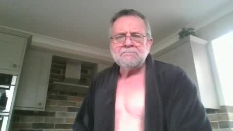 martinrgbxxxx online show from January 12, 2026, 11:26 am