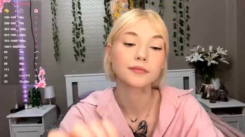 Lisa online show from February 15, 2026, 12:14 pm