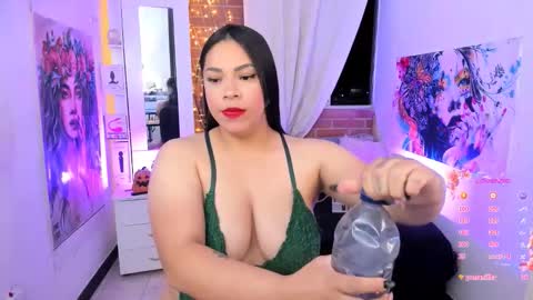      online show from December 4, 2025, 2:10 am