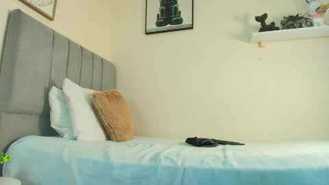 Snapshot of mary_cute9 chatting on April 15, 2026, 12:12 pm mary_cute9 online show from April 15, 2026, 12:12 pm