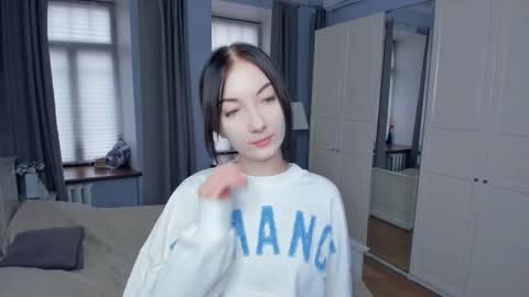 Mary online show from December 22, 2025, 9:39 am