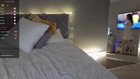 Maria online show from October 25, 2025, 5:08 pm