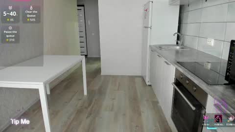 Mary Mey online show from April 1, 2026, 12:17 pm