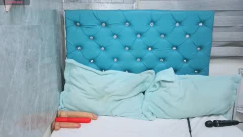  Mary Moon  online show from October 25, 2025, 10:45 am